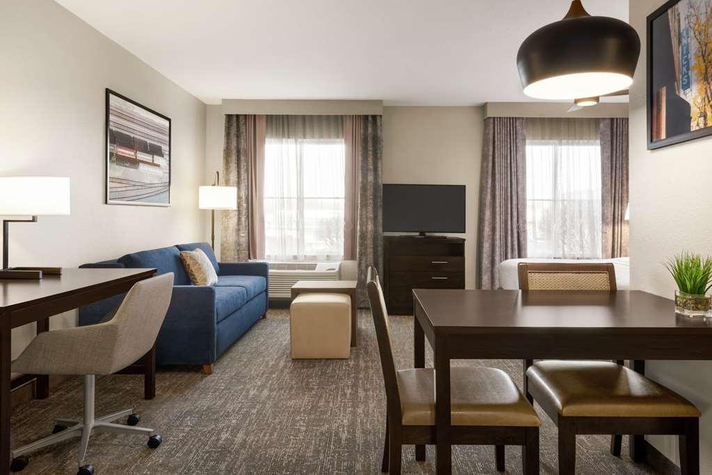 Homewood Suites Fort Wayne Ellisville Room photo