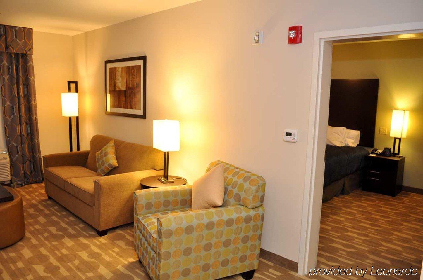 Homewood Suites Fort Wayne Ellisville Room photo