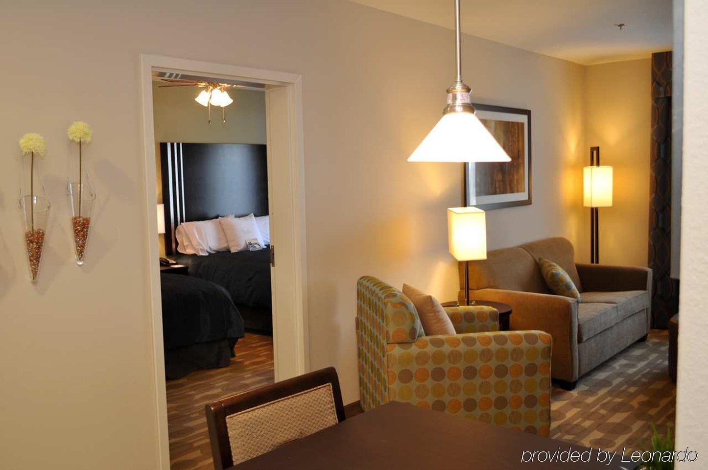 Homewood Suites Fort Wayne Ellisville Room photo