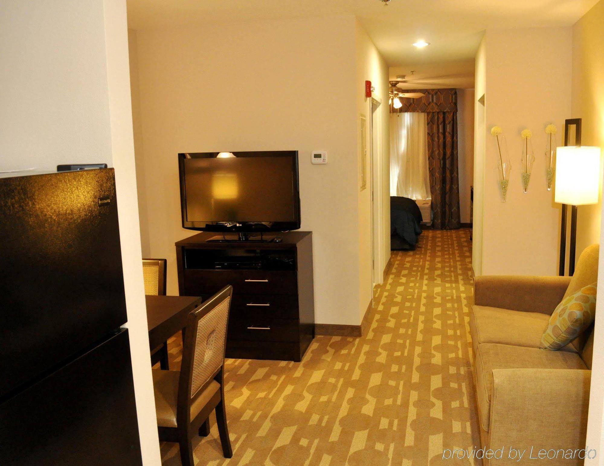 Homewood Suites Fort Wayne Ellisville Room photo