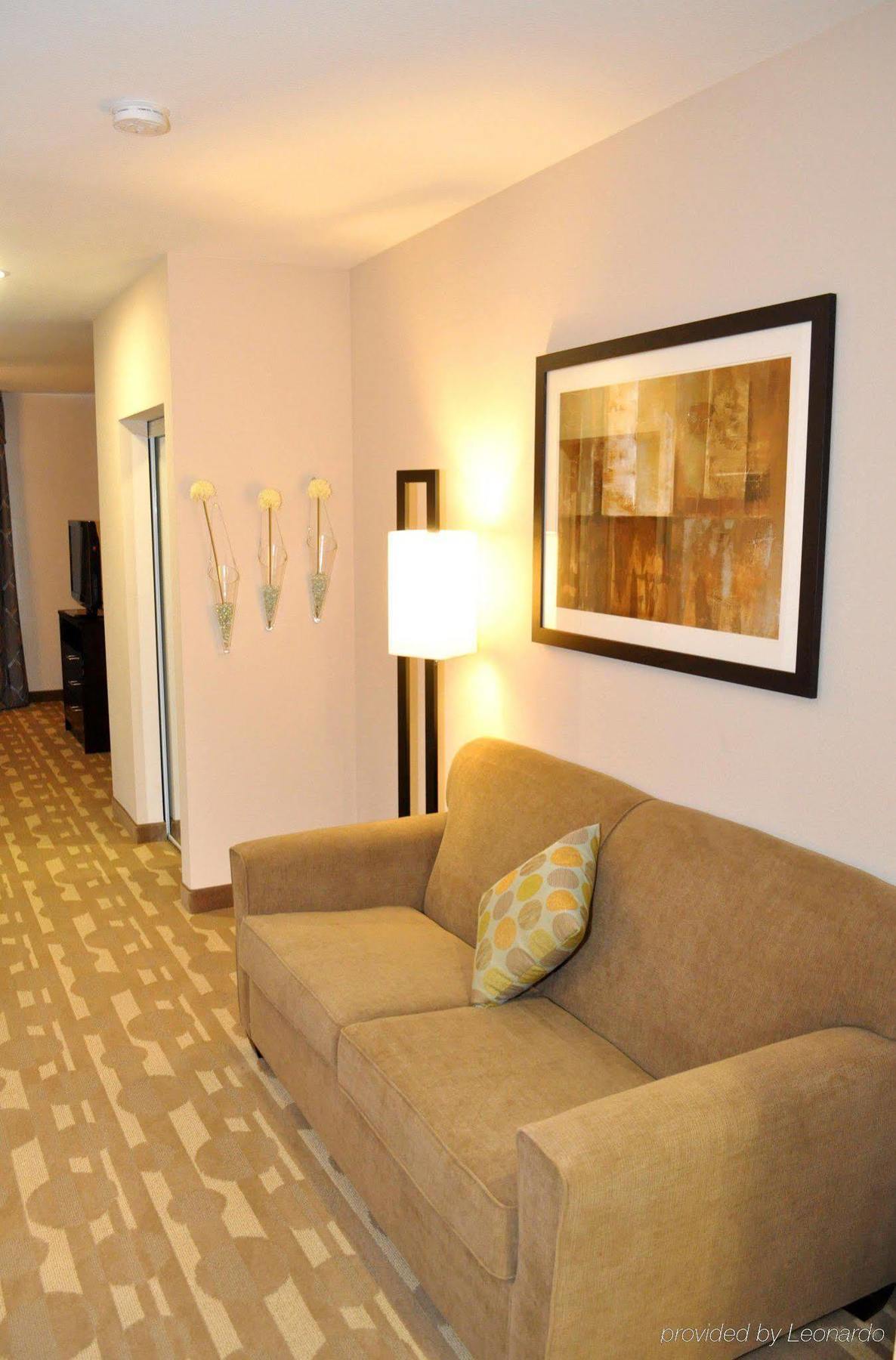 Homewood Suites Fort Wayne Ellisville Room photo